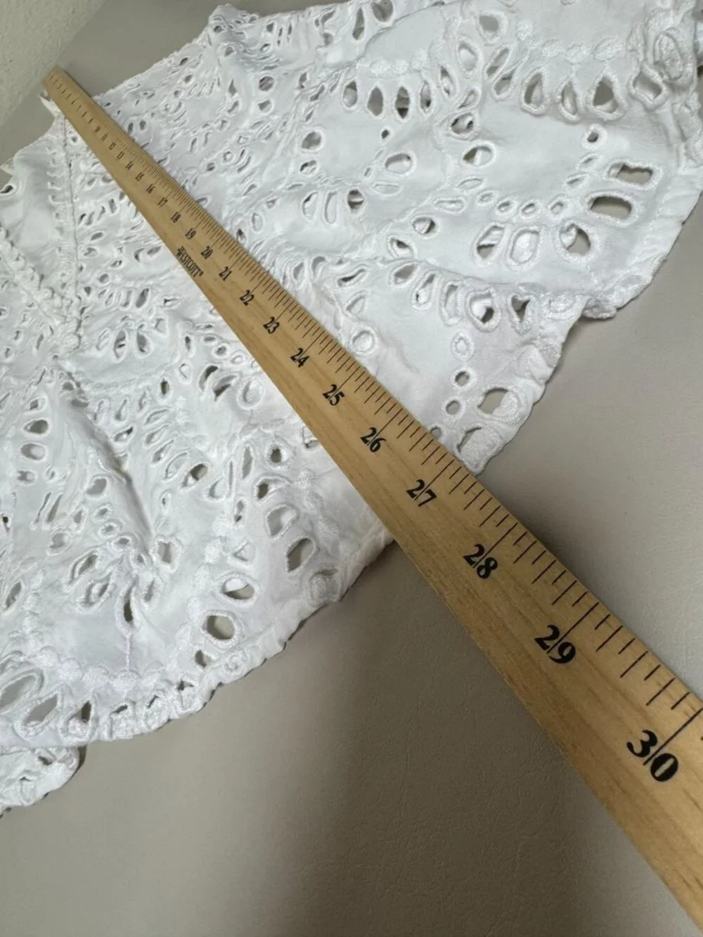 Intimately Free People White Sleeveless Eyelet Lace Top Size Medium Open Boho